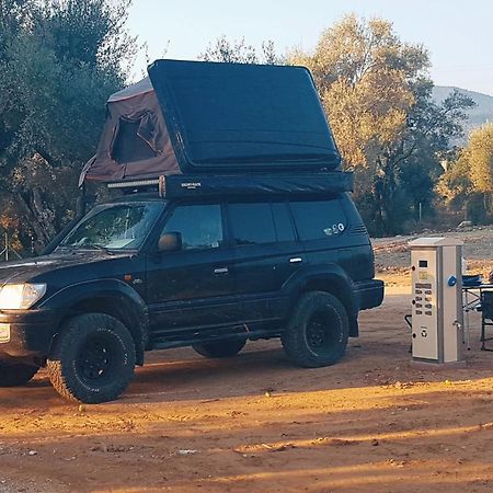 Nirikos Camping Spasmeni Vrisi 外观 照片
