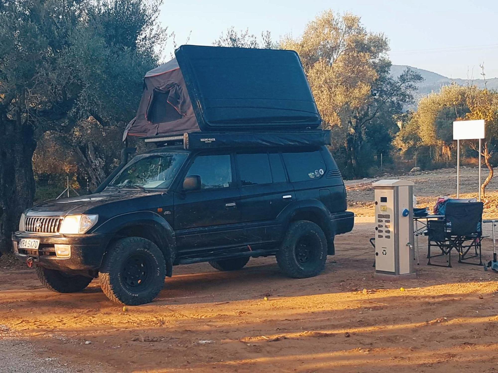 Nirikos Camping Spasmeni Vrisi 外观 照片