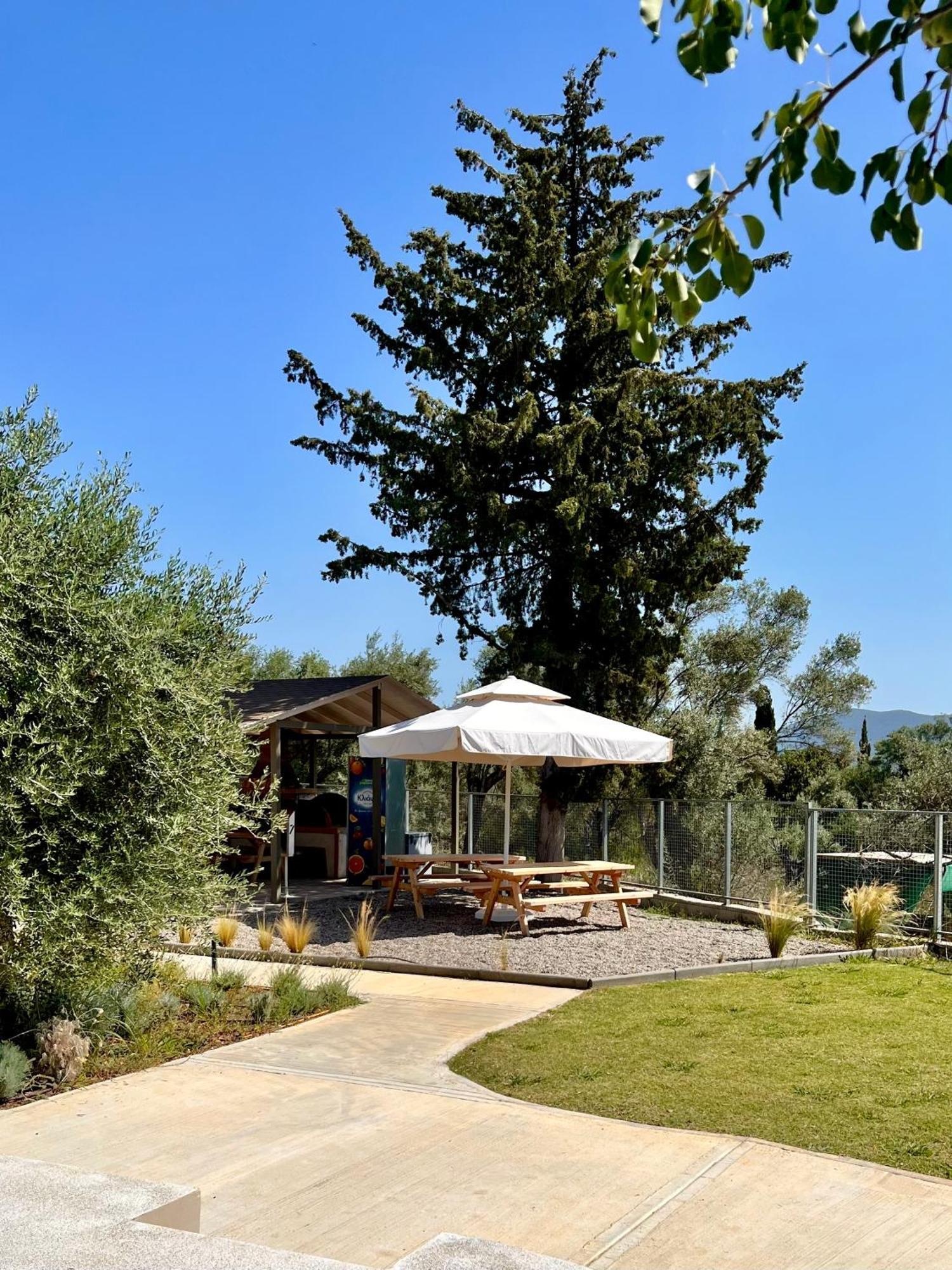 Nirikos Camping Spasmeni Vrisi 外观 照片